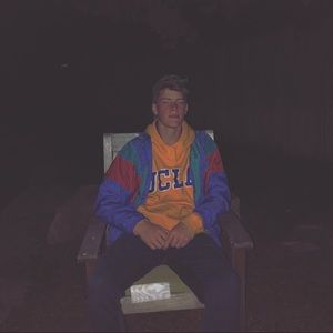 Meet your Posher, Eyan